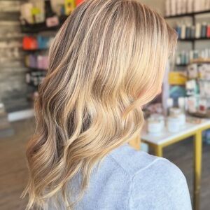 Meet your Posher, Danica